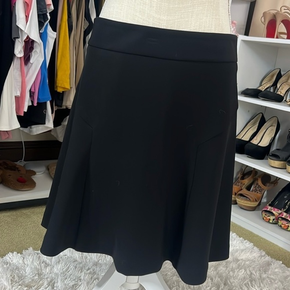 Black size 8 fully lined mini skirt